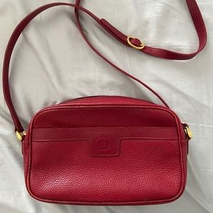 Vintage leather Gucci red crossover bag